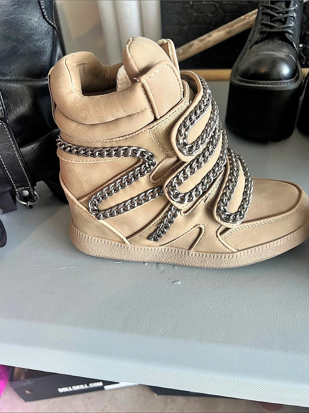 Darker Wavs Ambient Wedge Sneakers With Chain Beige US 9M